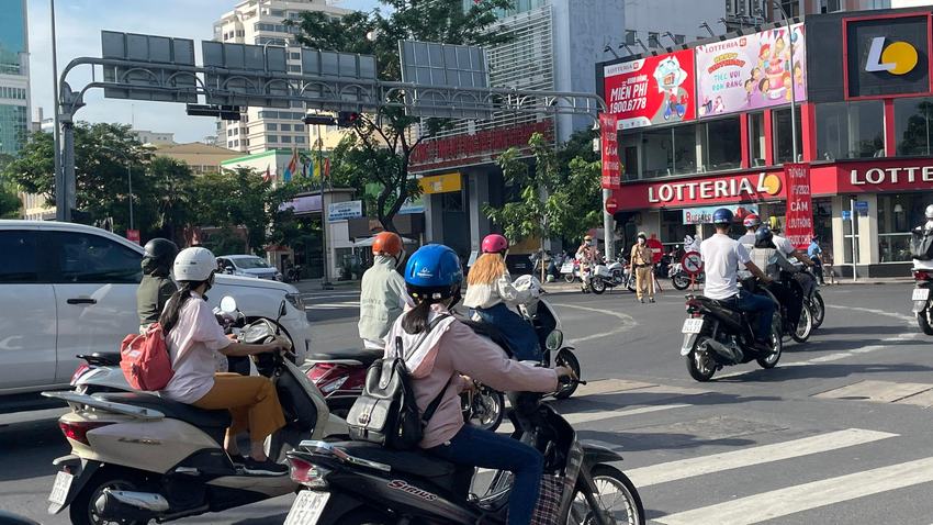 Sở GTVT TP.HCM đã tổ chức phân luồng, điều chỉnh giao thông nhiều tuyến đường để người dân lưu thông qua cầu Thủ Thiêm 2 được thuận lợi hơn