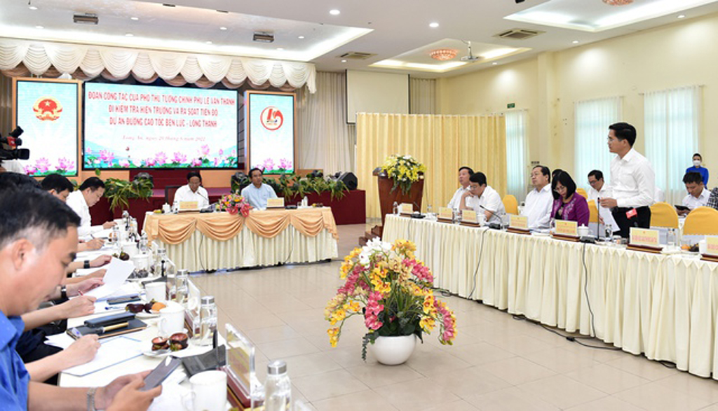 Phó Thủ tướng đốc thúc tiến độ các dự án cao tốc phía nam